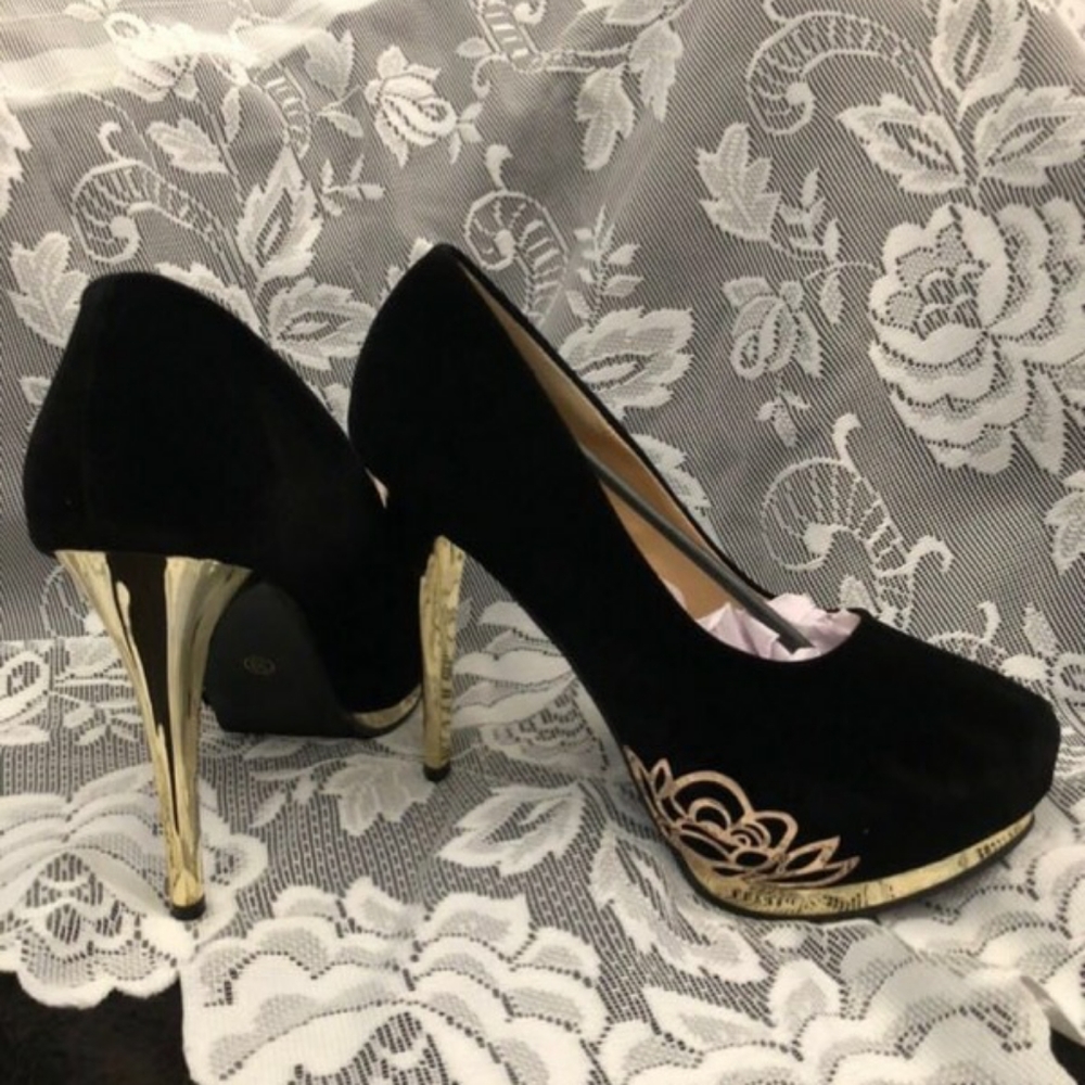 Shoes - Picture 3 of 3